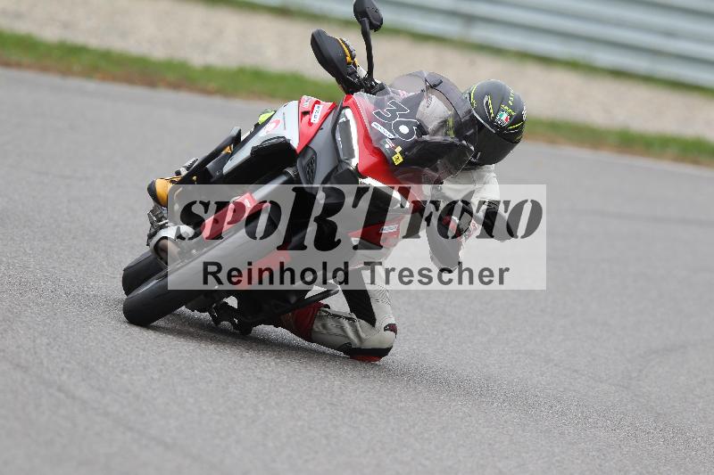 /Archiv-2022/68 13.10.2022 Speer Racing ADR/Freies Fahren rot und gelb/36